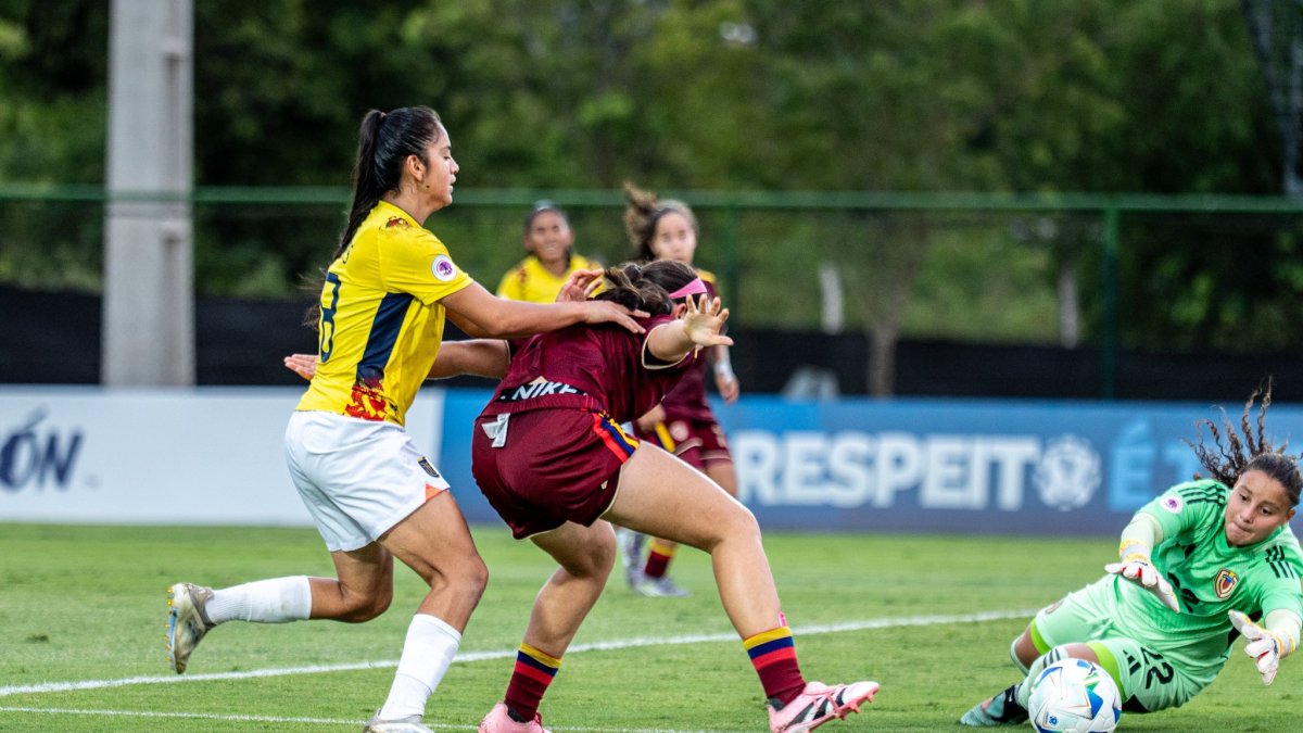 Ecuador empató 2-2 ante Venezuela y clasificó al Mundial de Polonia.