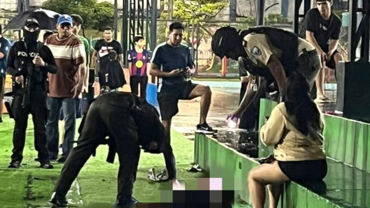 Policías acudieron al sitio, mientras aún se encontraban los heridos en la zona.