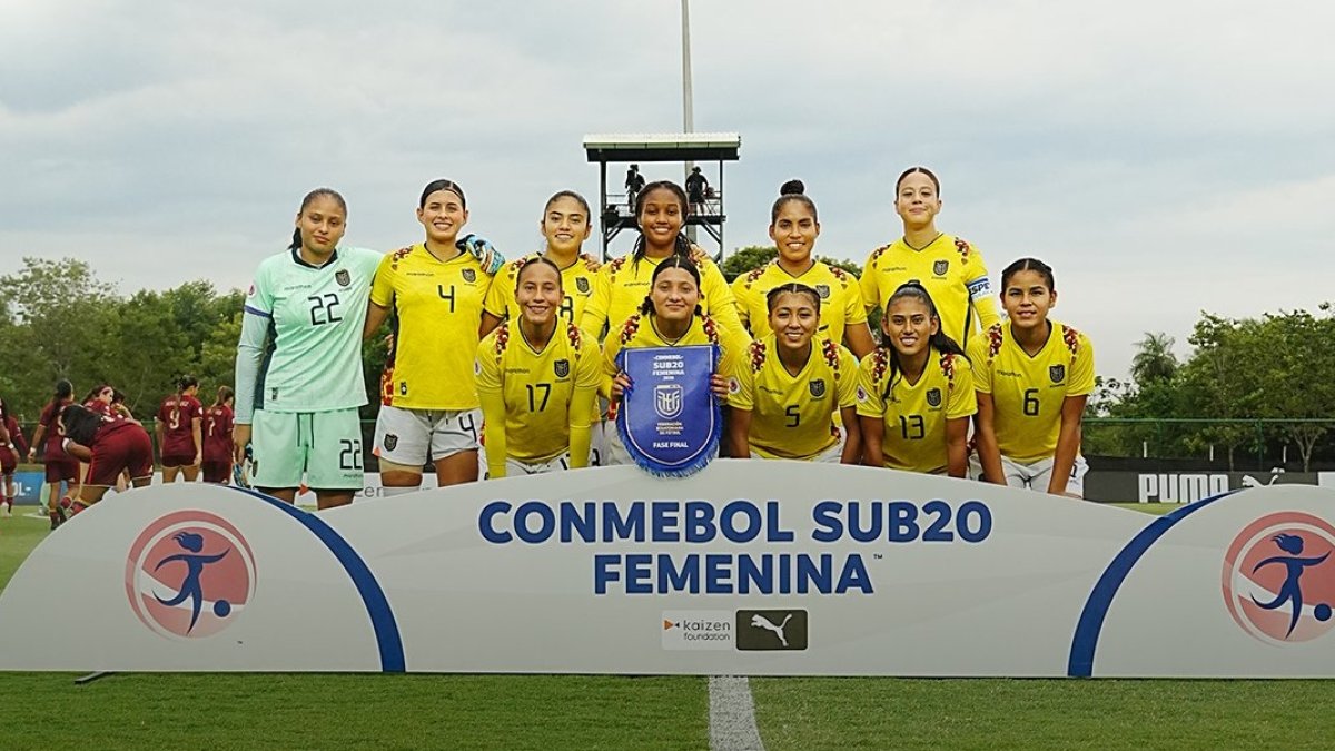 Las integrantes de la selección ecuatoriana sub 20, ya con el cupo al Mundial de Polonia, llegan segundas en el hexagonal final ante Brasil.