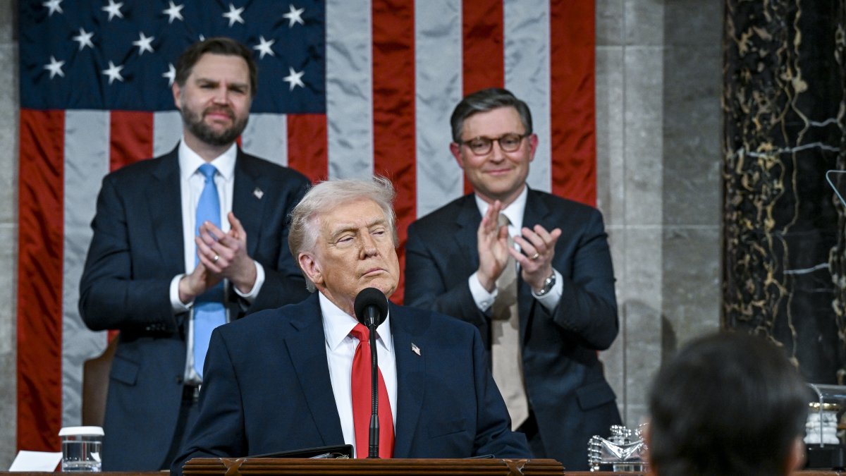 El presidente de Estados Unidos, Donald Trump, pronuncia el primer discurso sobre el Estado de la Unión de su segundo mandato ante una sesión conjunta del Congreso en la Cámara de Representantes del Capitolio de Estados Unidos en Washington.