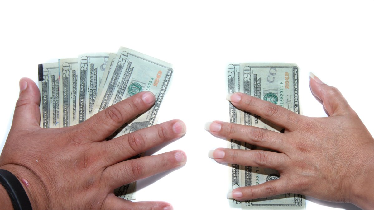 Con el inicio de clases a la vuelta de la esquina, miles de trabajadores esperan el bono escolar. Conozca las fechas límite según su región y evite quedarse sin este derecho laboral.