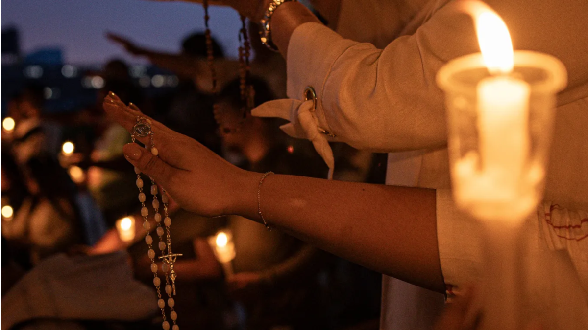 El ayuno y la oración están ligados cuando esta penitencia se hace con una finalidad espiritual.