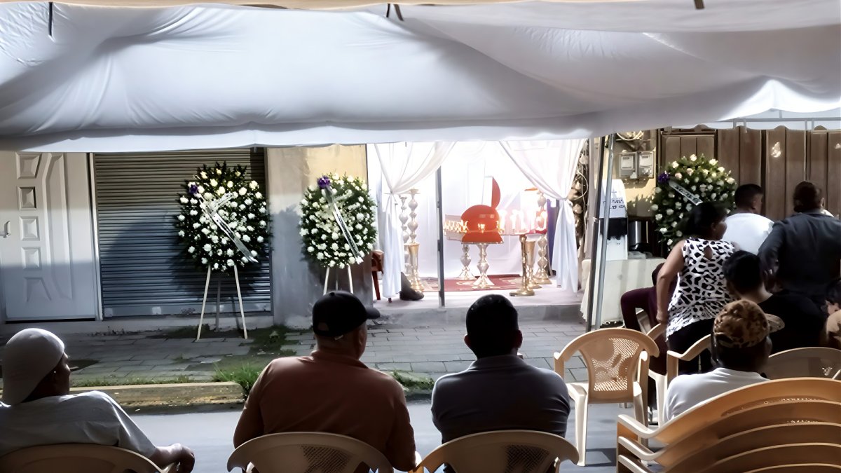 La profesora Diana Alcívar, docente de Contabilidad, fue atacada a pocos metros del plantel.