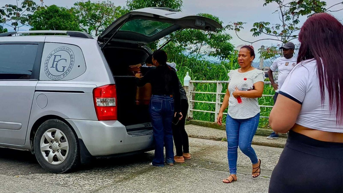 Familiares de la mujer asesinada buscaban conocer los motivos del fatal ataque.