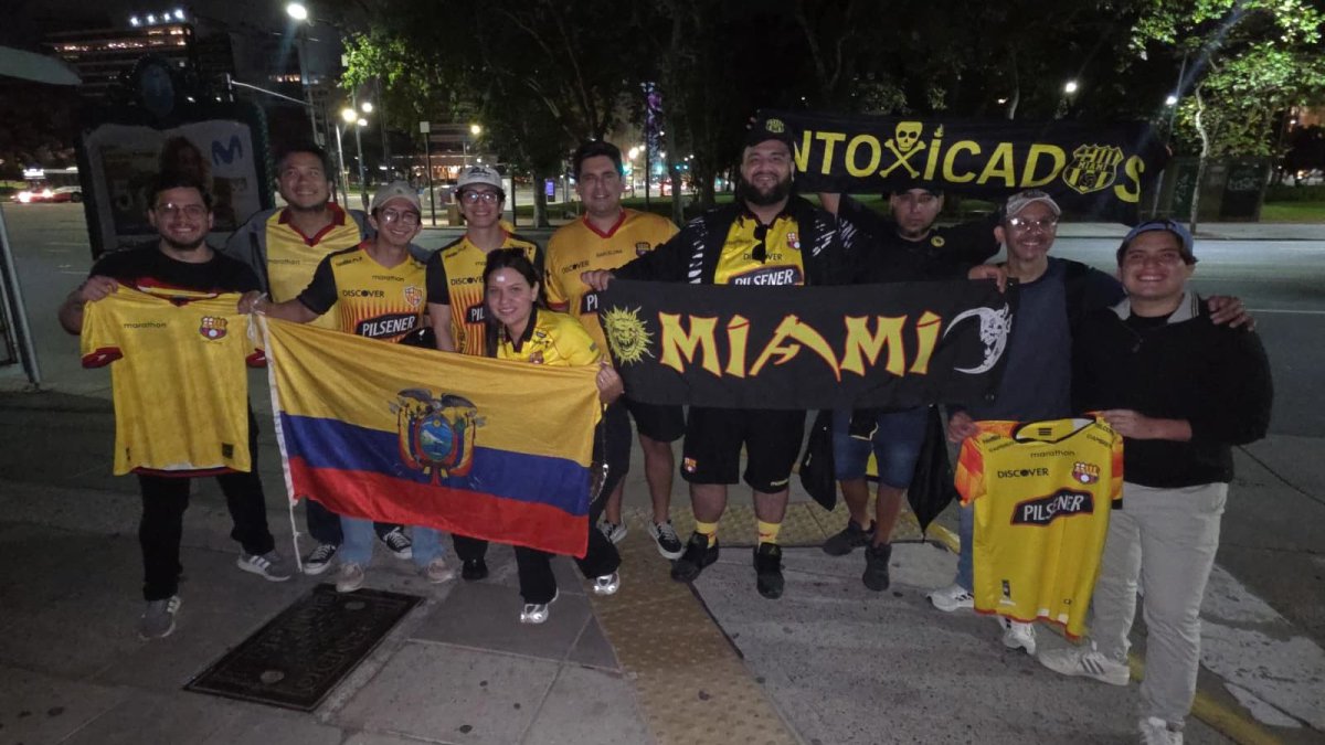 Saby sufrió un corte en la frente tras el impacto del balón en su rostro.