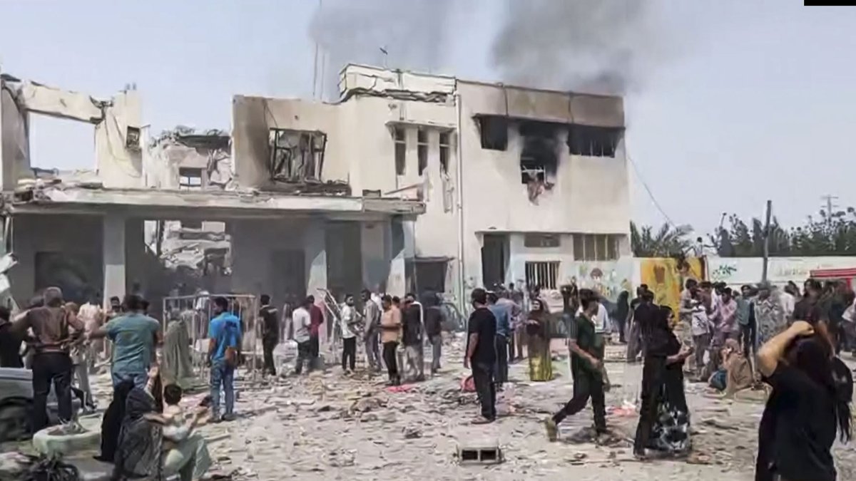 Captura de pantalla de los instantes posteriores al bombardeo en Irán.
