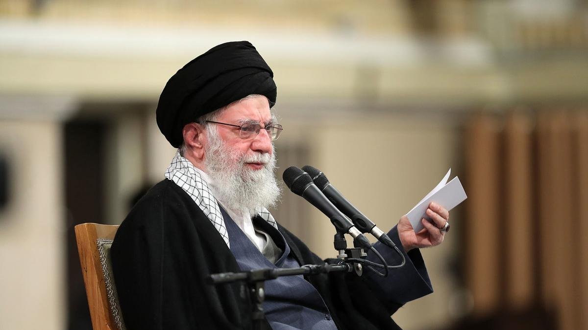 Donald Trump confirma la muerte del líder supremo iraní Alí Jameneí