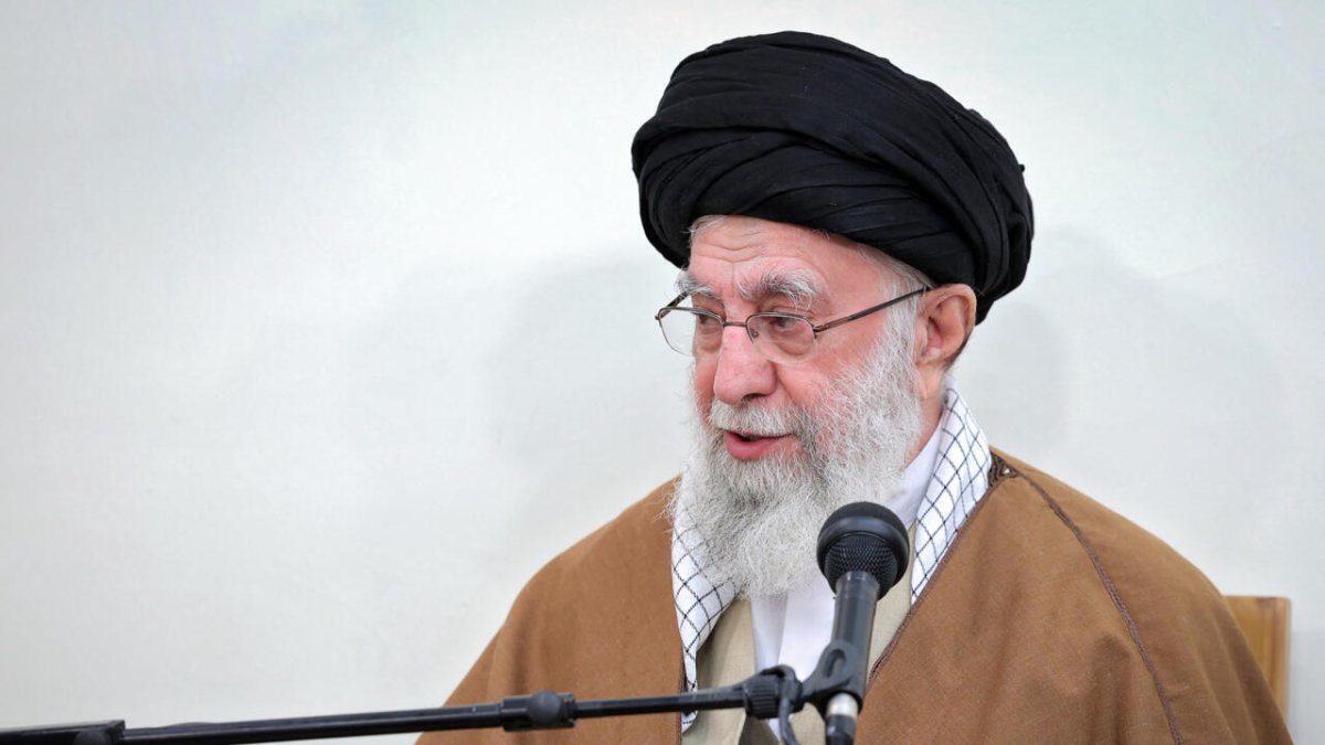 Alí Jameneí fue un líder supremo de Irán. Donald Trump confirmó su fallecimiento este 28 de febrero.