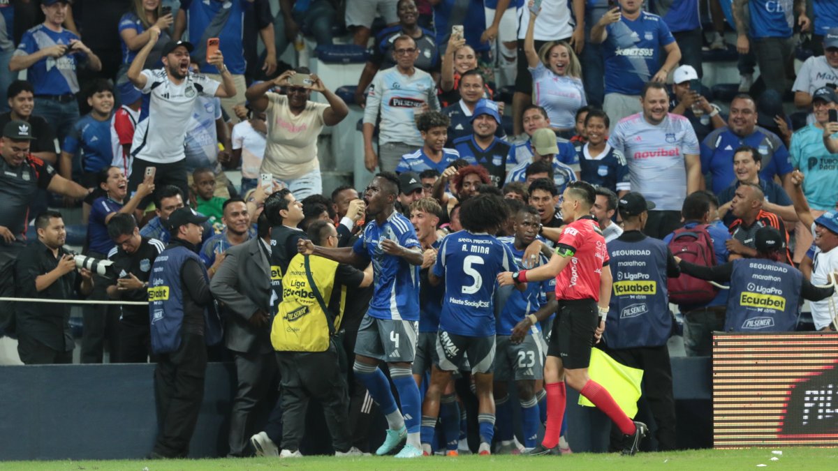 Emelec sumó un punto en su debut en LigaPro 2026.