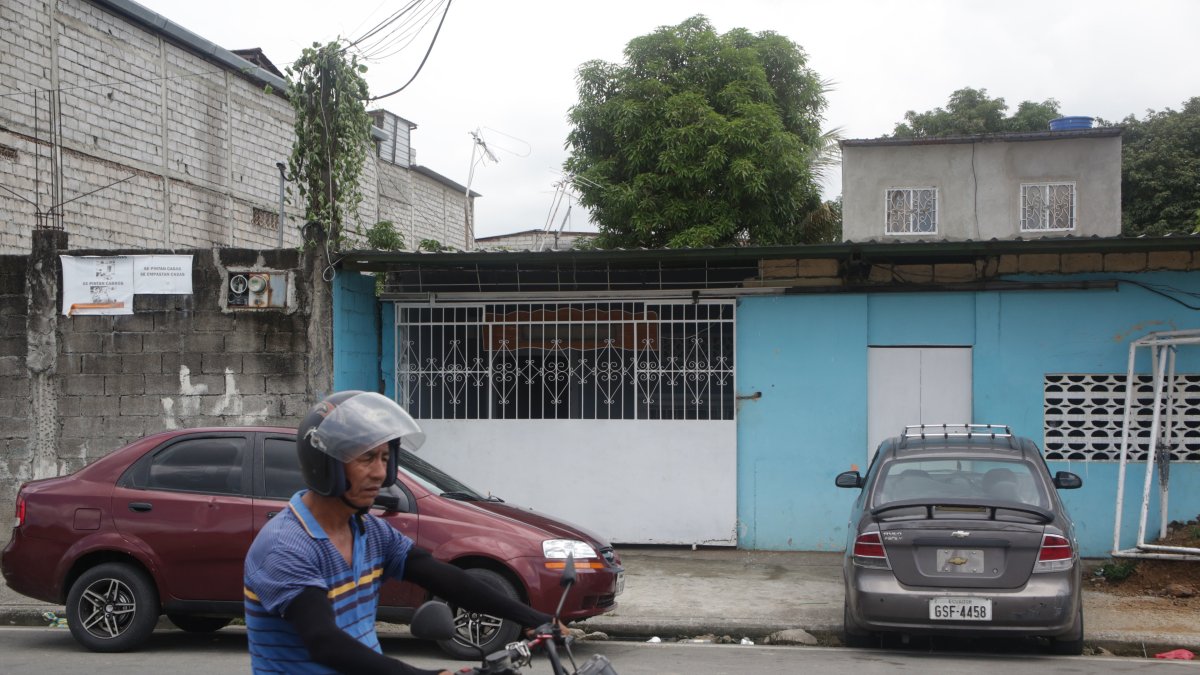 El crimen se registró en el interior del inmueble durante la noche del domingo.