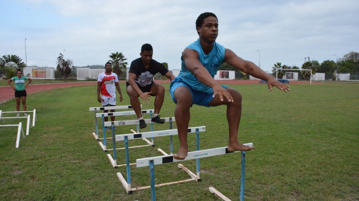 Deportistas del Alto Rendimiento no se encuentran al día en sus mensualidades.