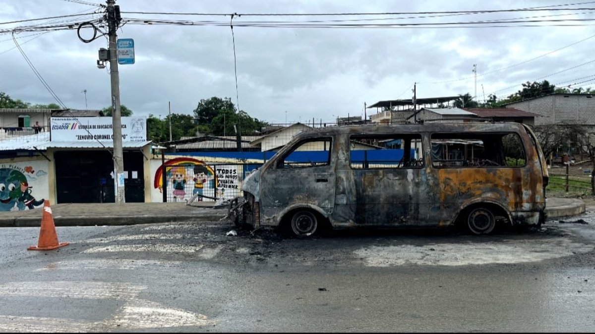 La víctima estaba dentro de esta furgoneta al momento del ataque.