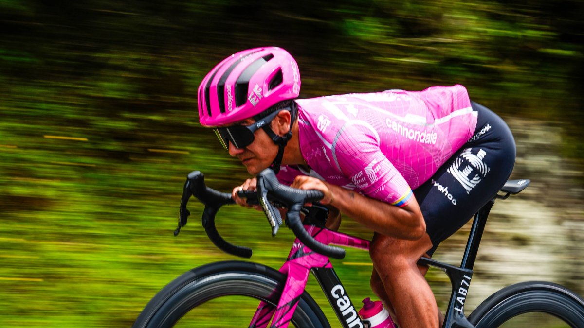 Richard Carapaz iniciará la temporada 2026 en Italia.