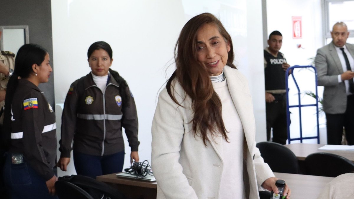 La excomandante general de la Policía, Tannya Varela, es investigada por la Policía.