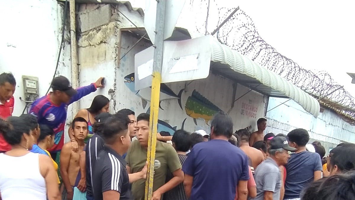 En Santa Rosa, del cantón Salinas, la ciudadanía quedó conmovida ante el suceso.