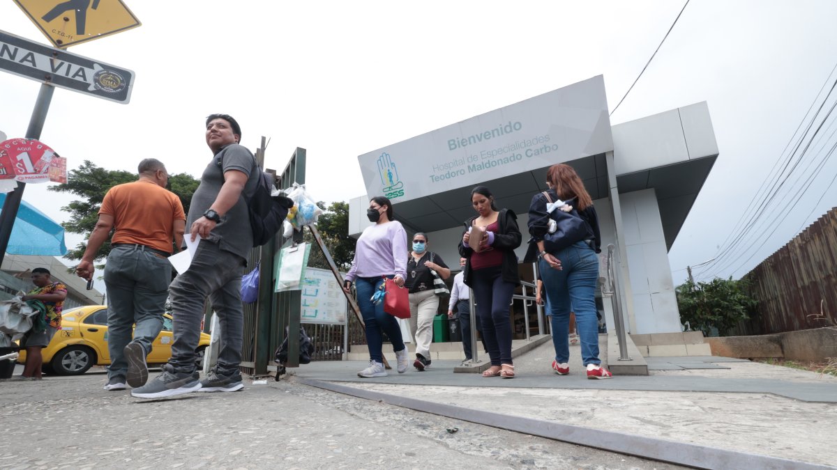 Los hospitales del IESS registran alta demanda de pacientes todos los días.
