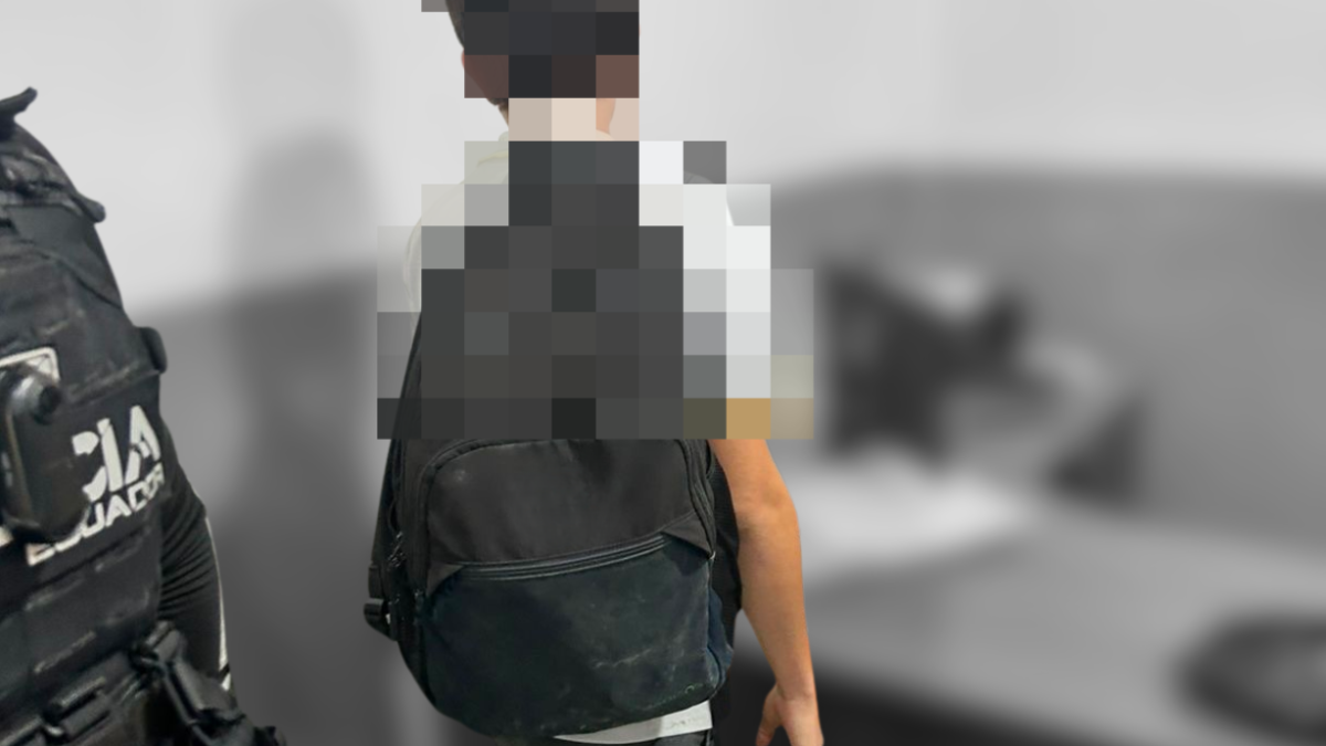 El menor de edad fue detectado con armas en el colegio