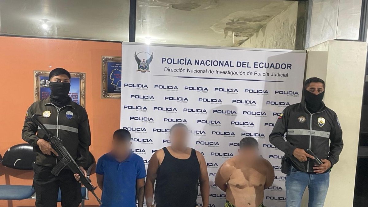 Tres hombres fueron aprehendidos con armas y sustancias, en Portoviejo, Manabí