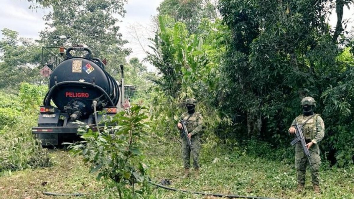 Operativos militares en la Amazonía ecuatoriana apuntan al tráfico de combustible y a la minería ilegal, dos actividades que estarían conectadas con redes de narcotráfico.