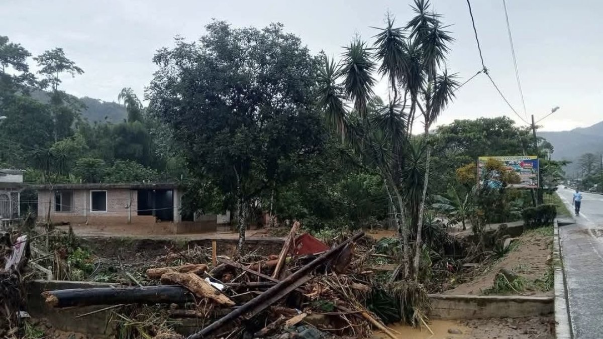 Emergencia causada por las fuertes lluvias en Bolívar y Los Ríos.