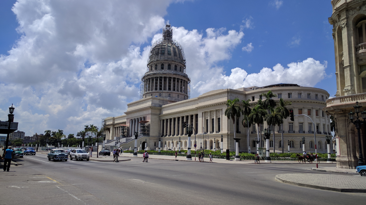 El Gobierno de Cuba acusa a Ecuador de 'servilismo' a EE. UU.
