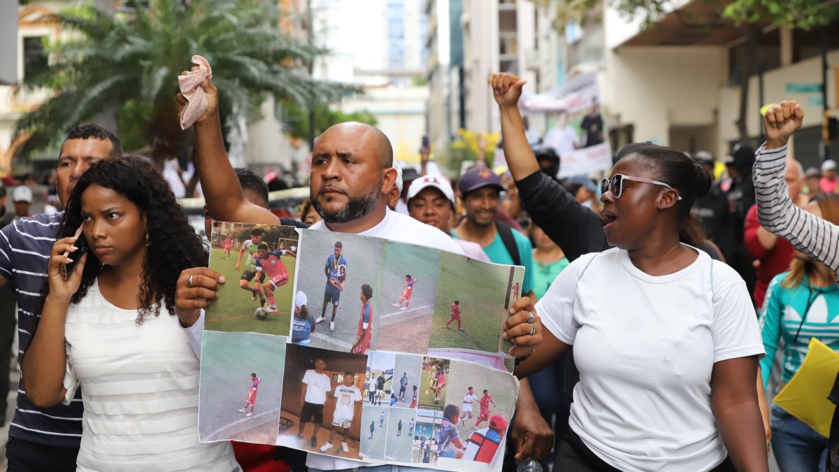 Familiares de los cuatro menores de Las Malvinas realizaron varios plantones para exigir justicia. Desaparecieron el 8 de diciembre de 2024.