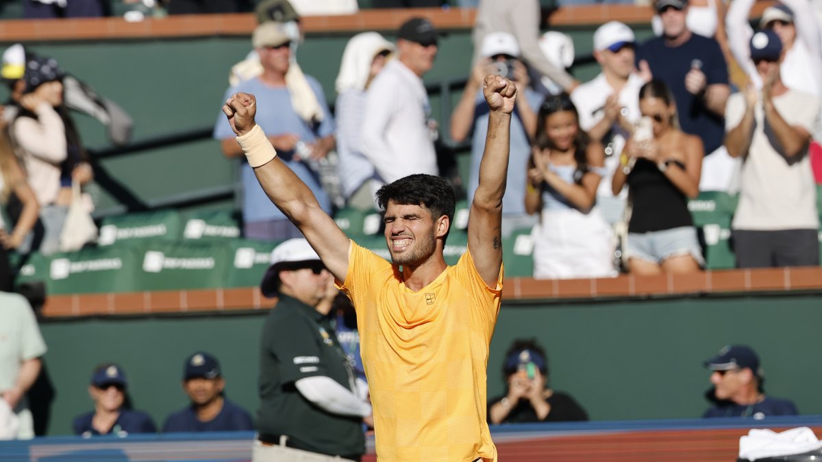 Carlos Alcaraz avanzó a los cuartos de Indian Wells 2026.