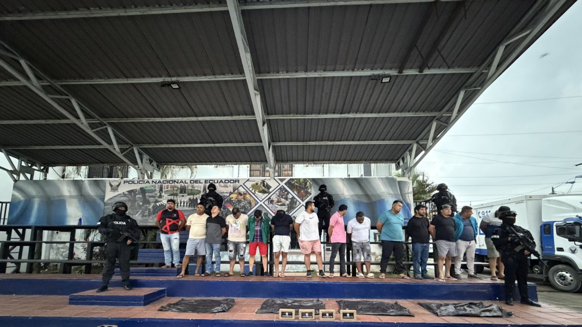 En total, 26 personas fueron aprehendidas.