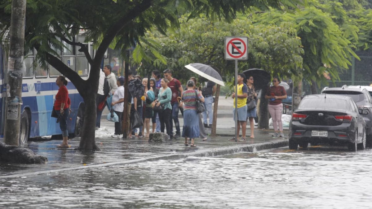 Se mantiene la alerta de lluvias intensas en todo el Ecuador.