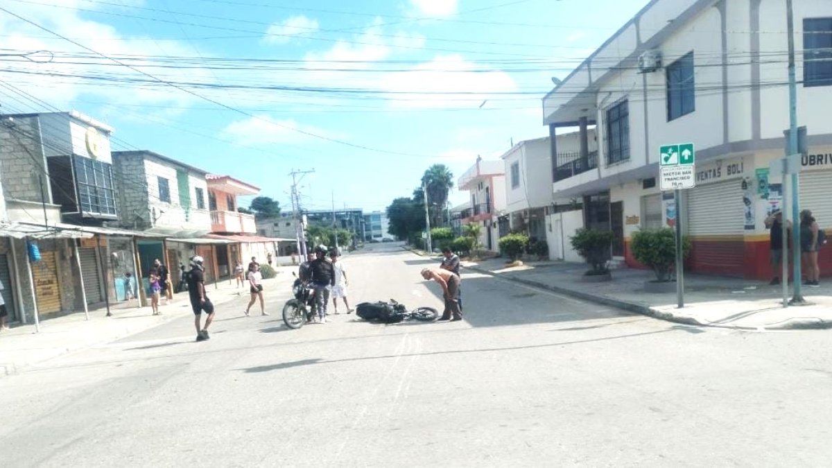 Momentos en que se produjo el percance en el barrio San Francisco del cantón La Libertad