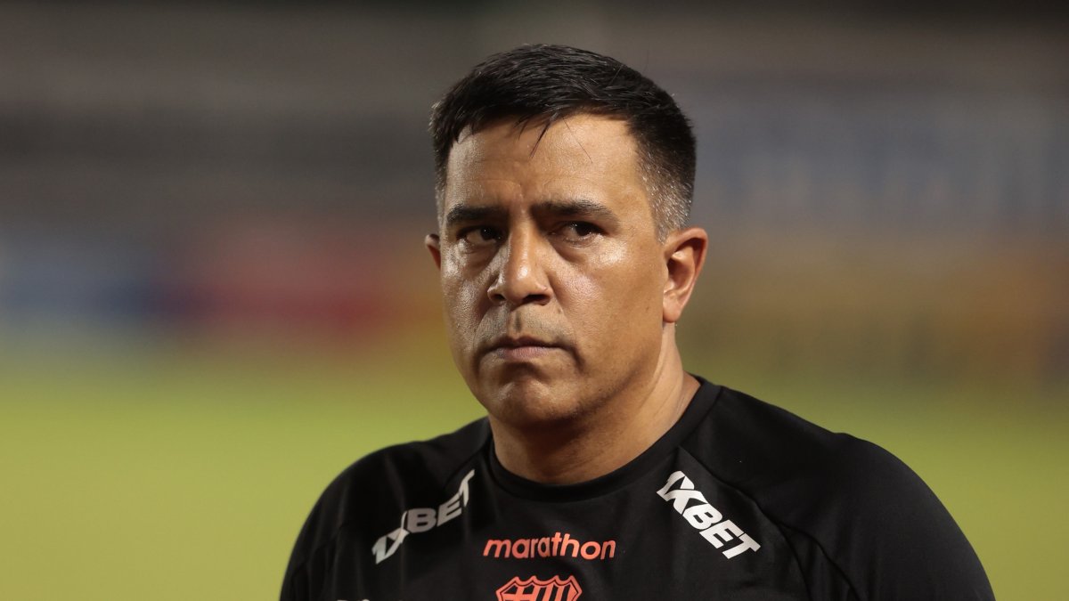 César Farías estalla por el VAR y Gavilánez responde tras el empate Barcelona vs City.