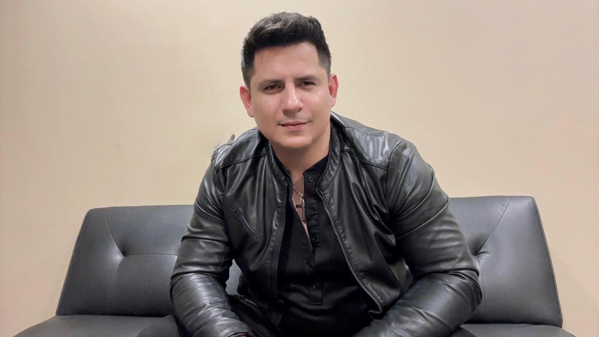 Tonny tiene 42 años y cerca de 15 en el mundo del entretenimiento. Fue el ganador del reality Baila la noche.