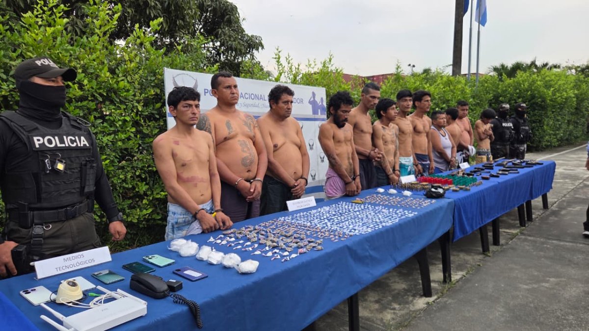 Los detenidos durante el segundo día del toque de queda en la Zona 8.