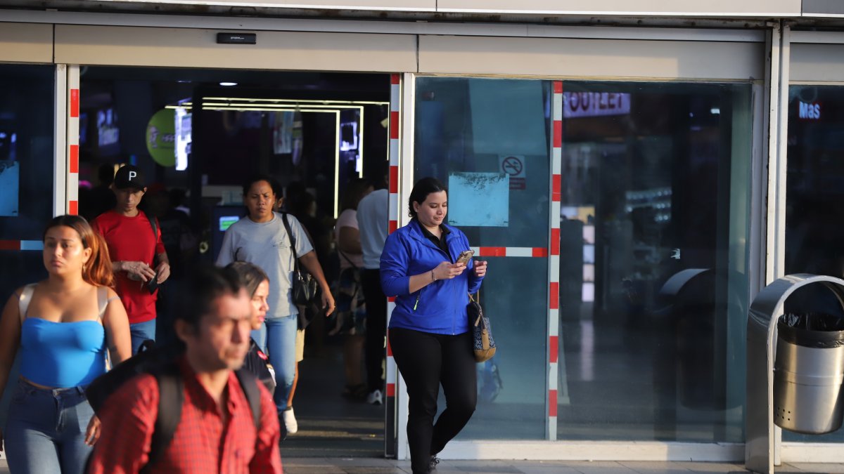 La prisa se vuelve parte de la rutina para quienes dependen del transporte terrestre en Guayas.