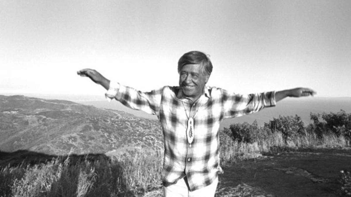 La comunidad espera que la desmitificación de Chávez abra paso a una justicia