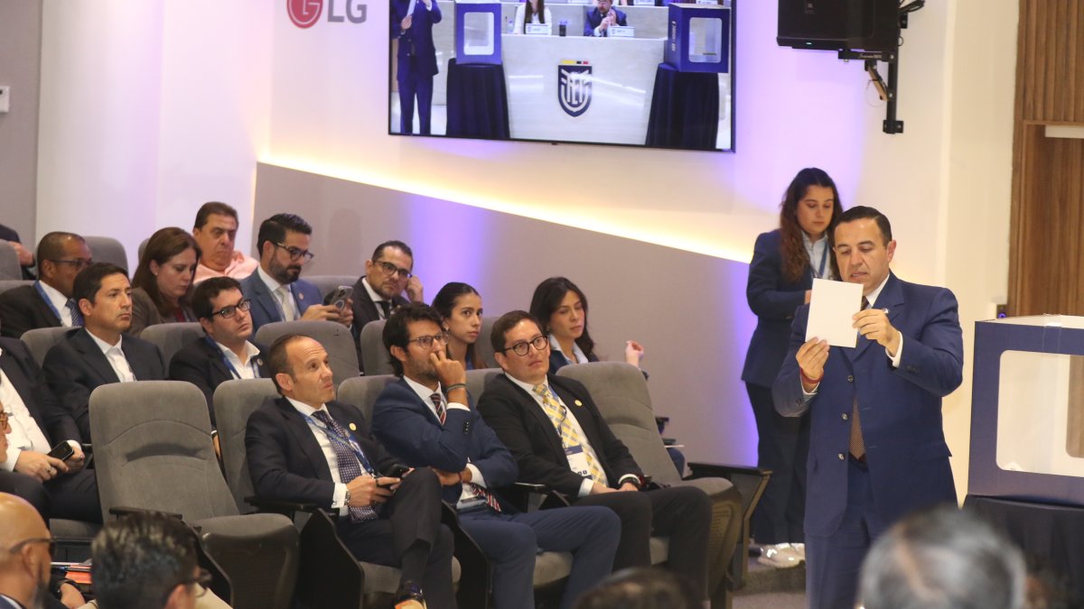 Francisco Egas fue reelegido como presidente de FEF hasta el 2031.