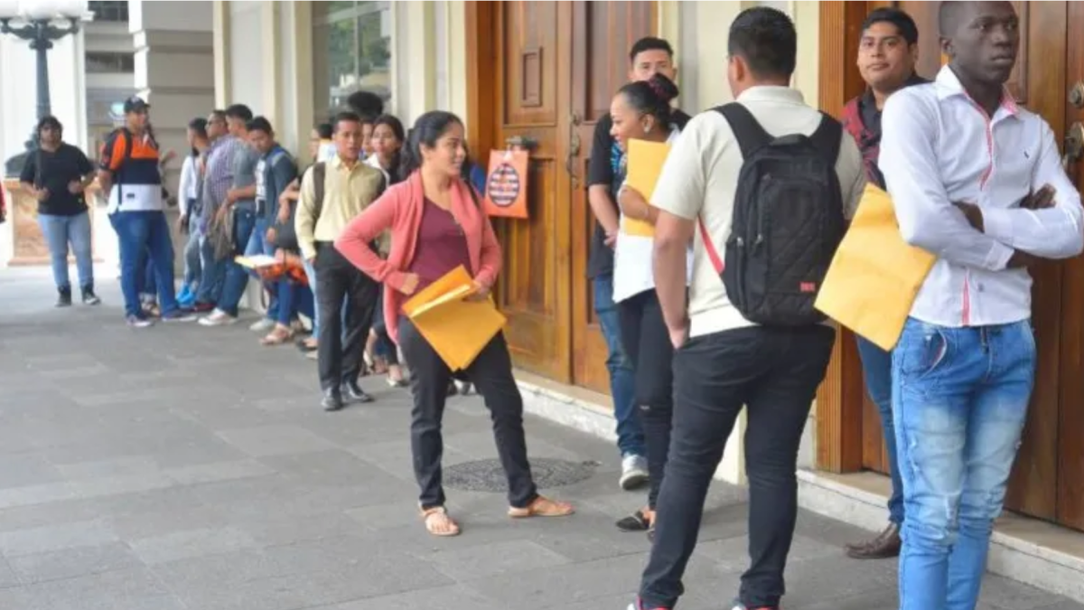 Ministerio de Trabajo abre 160,000 plazas con énfasis en sueldos competitivos para jóvenes