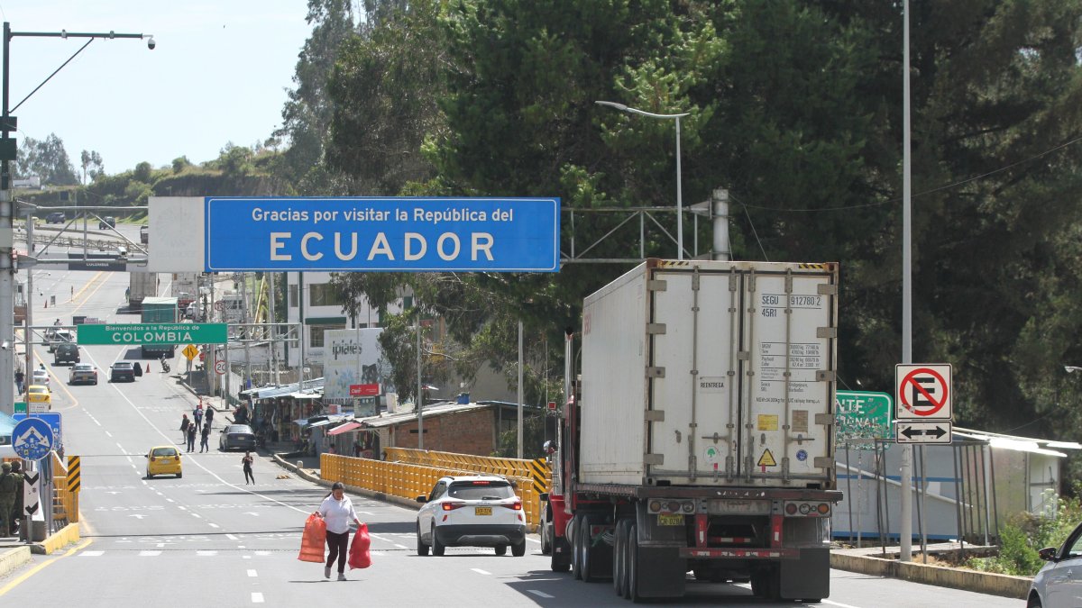 La crisis en Rumichaca cumple 10 días: aranceles, bloqueo y pérdidas millonarias afectan a Ecuador y Colombia.