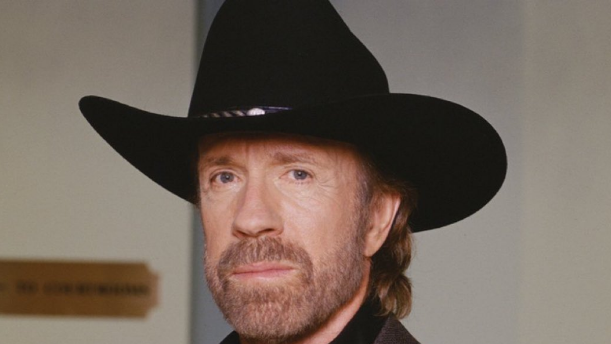 Chuck Norris fue trasladado a un hospital en Hawái tras una emergencia médica reciente