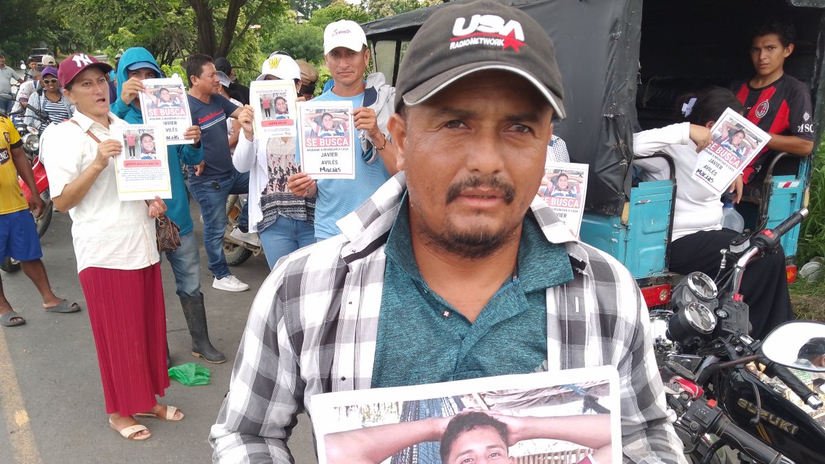 Carlos Avilés, tío del menor de edad desaparecido en Colimes, se integró a las jornadas de búsqueda.