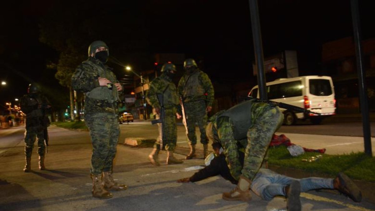 Cuatro provincias de Ecuador están bajo toque de queda por quince días.