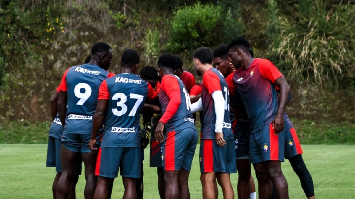 El Nacional entrena en medio de dudas sobre su futuro debido a las deudas que no le permitieron inscribir jugadores para el estreno en la Serie B de la LigaPro