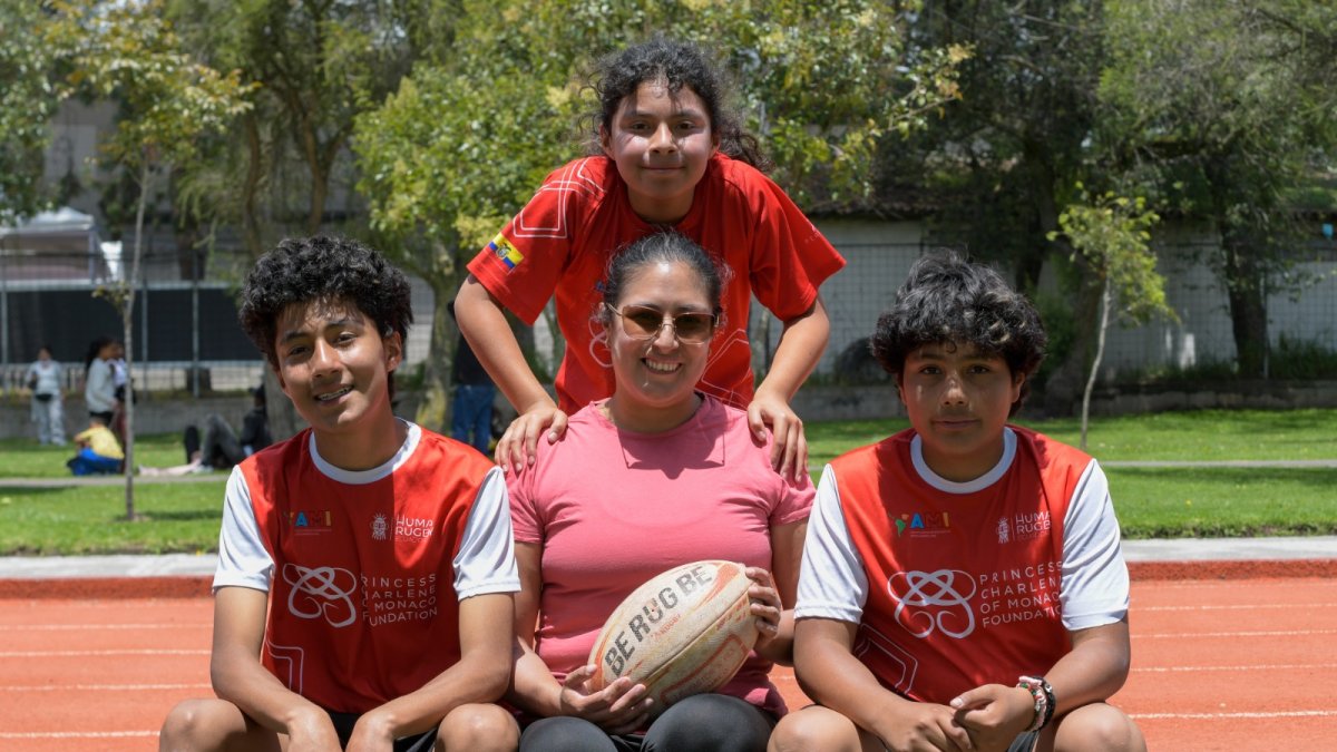 Sara recibió consejos de sus hermanos Renato y Joaquín, y de su madre Tania Centeno.