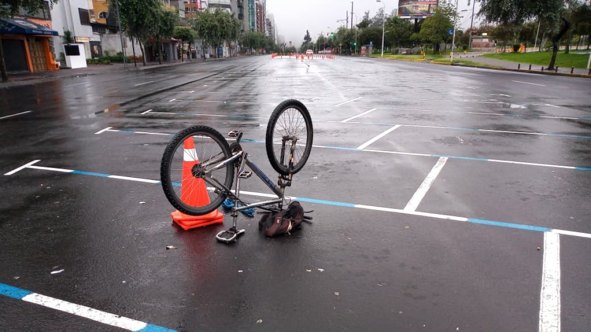 Durante el confinamiento, las calles y negocios quedaron desolados.