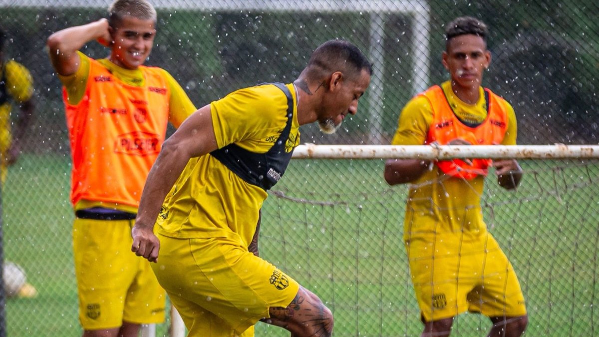 Jefferson Intriago jugará en Barcelona en la temporada 2026.