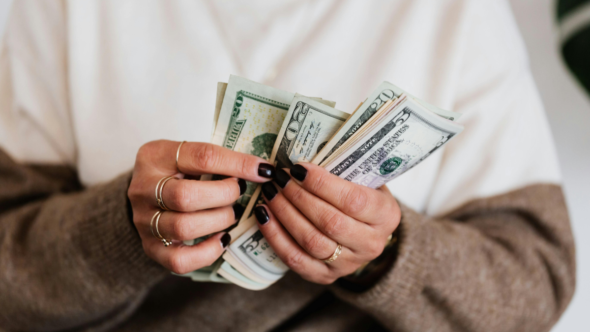 Conoce los requisitos del crédito IESS 2026 y evita errores que puedan impedir la aprobación de tu préstamo quirografario.