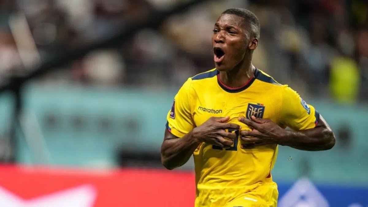 Moisés Caicedo, centrocampista de la selección de Ecuador.