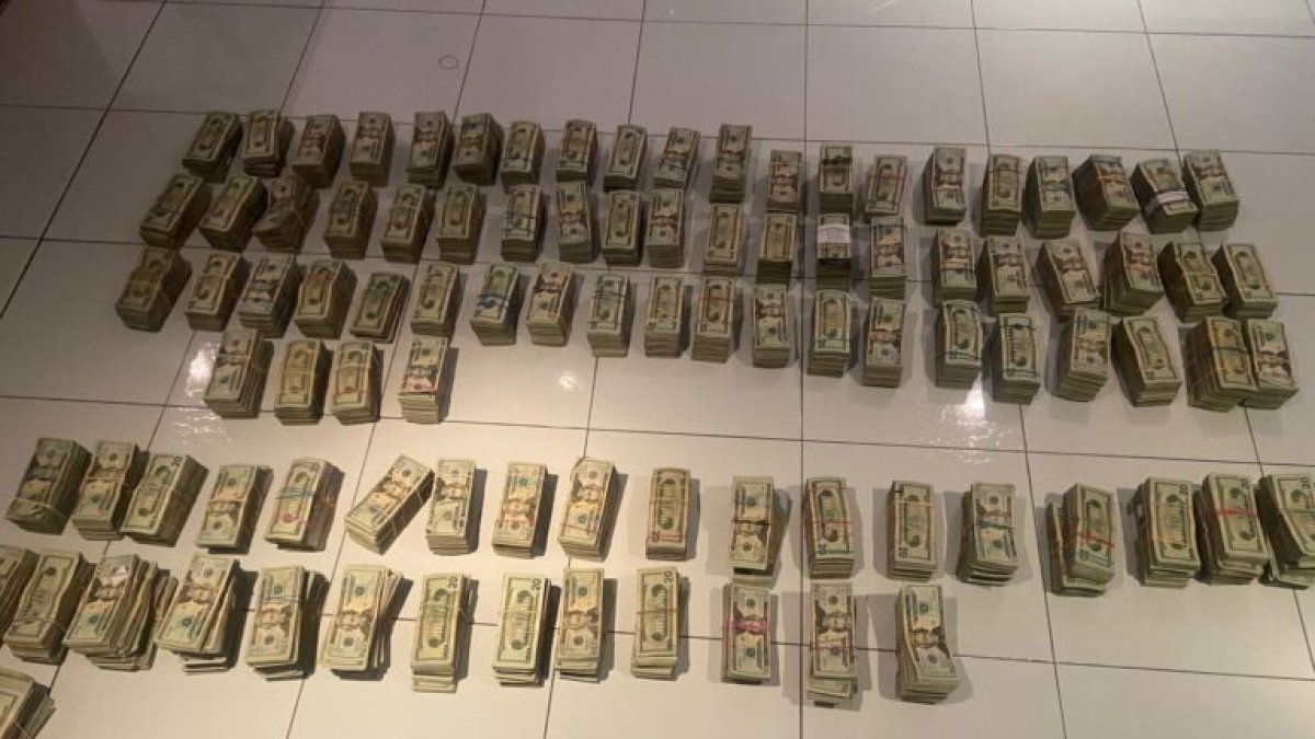 Una caja fuerte con casi un millón en Quito activa alertas: esto debes saber sobre el dinero en efectivo y la ley.