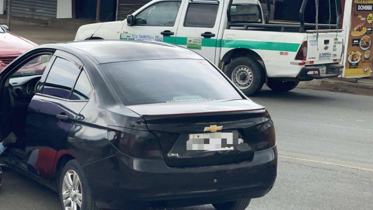 La víctima se movilizaba en un vehículo Chevolet Sail color negro