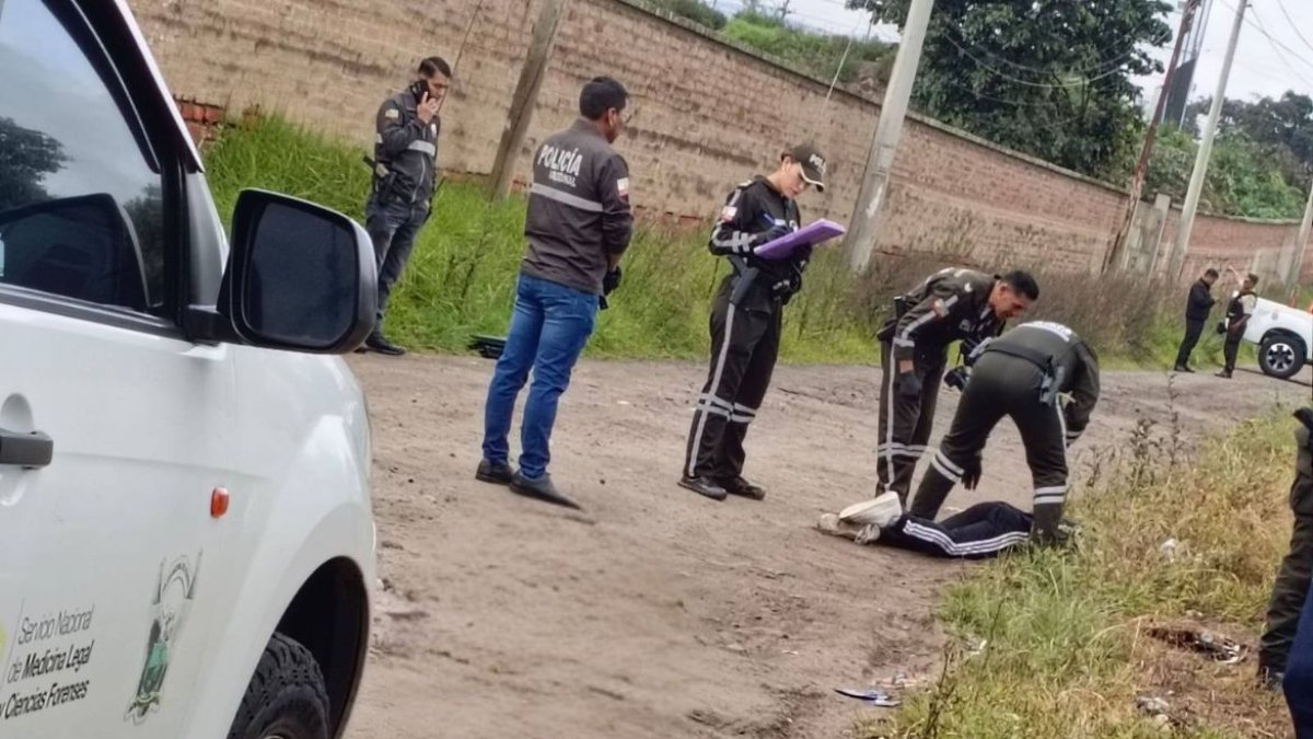 El cadáver quedó cerca de una vivienda en el barrio Chiche, en Puembo.